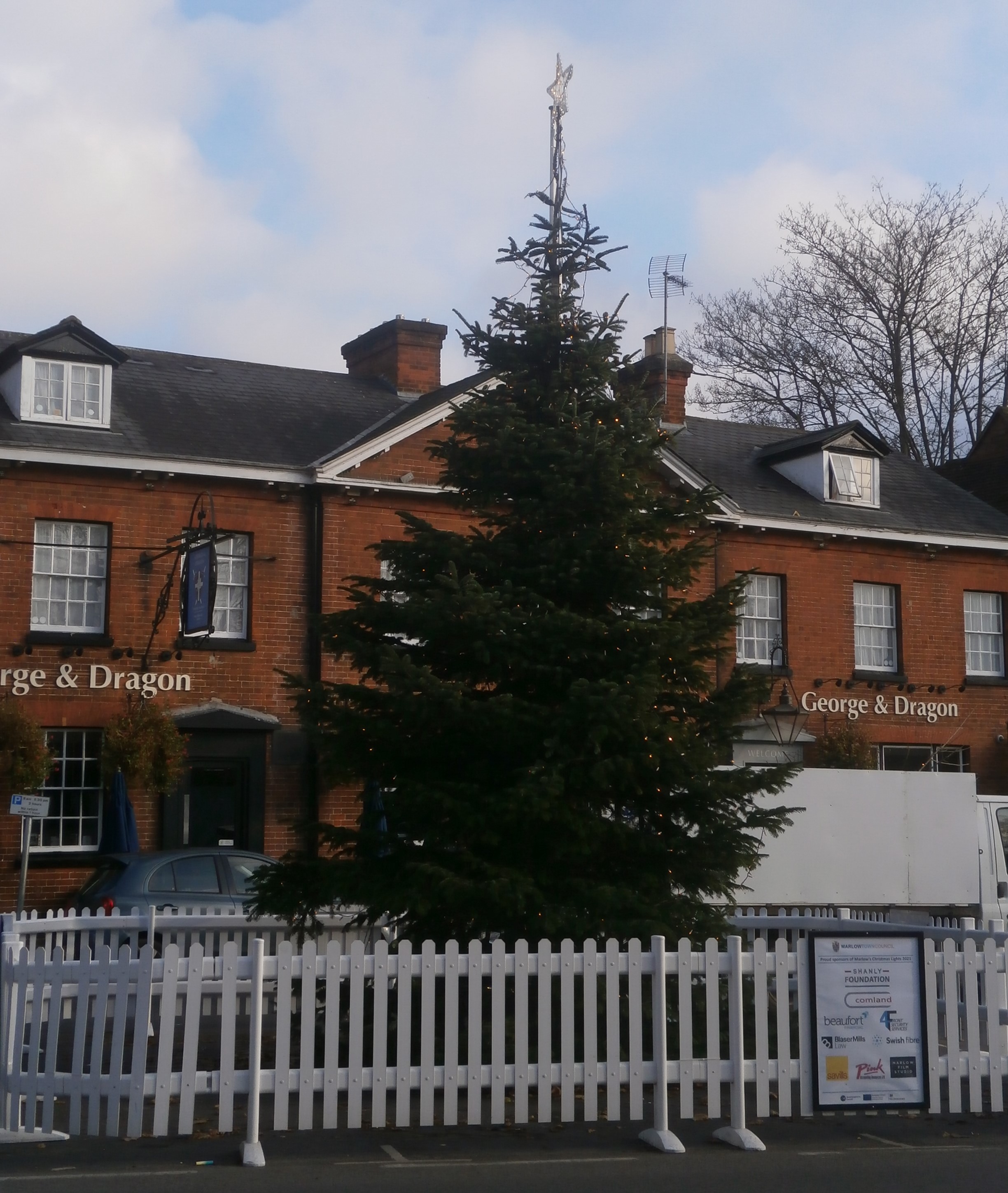 Photo of Marlow Town Christmas Tree on the Causeway