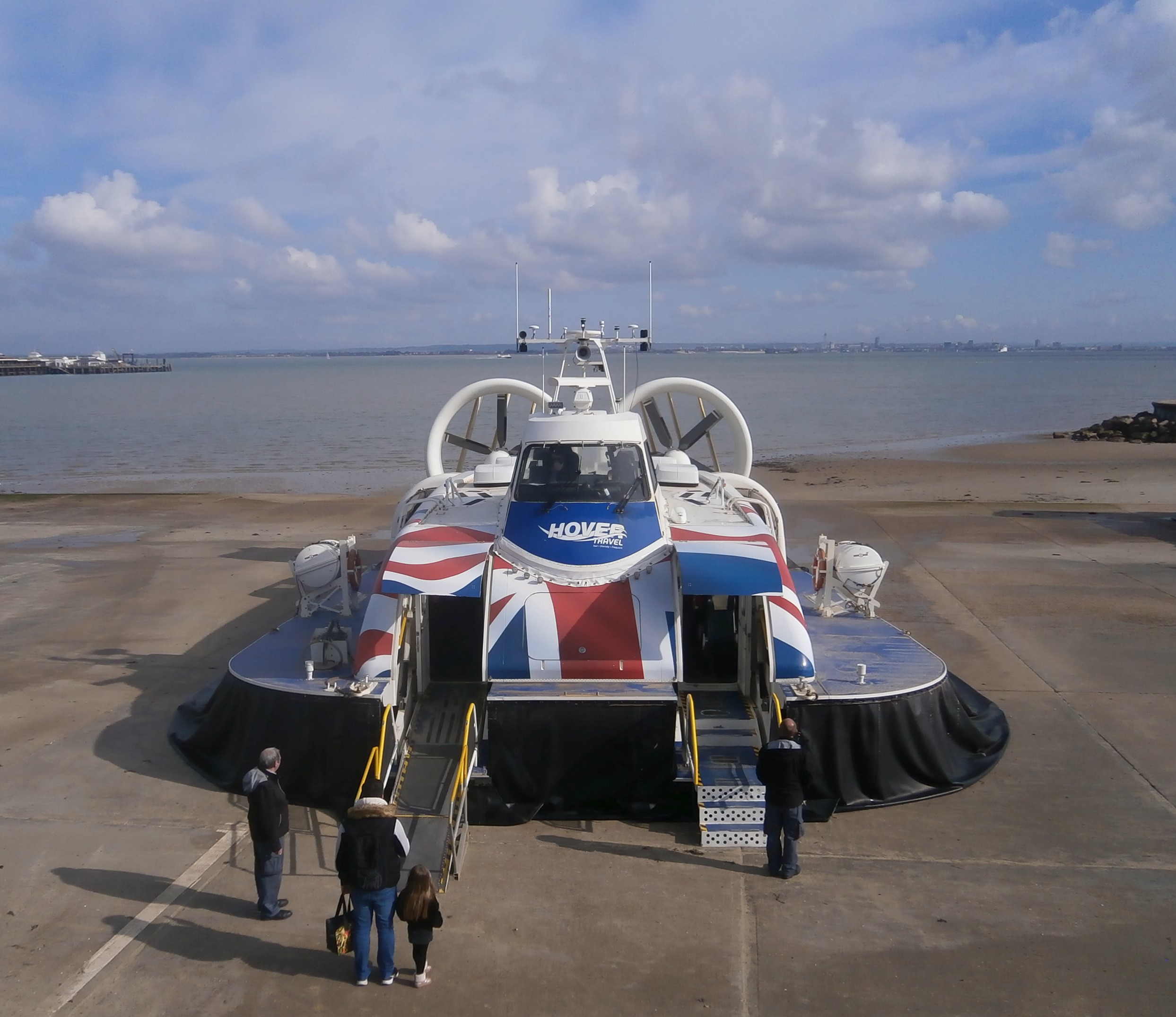 Photo of the Hovercraft shortly after arrival at Ryde Hoverport