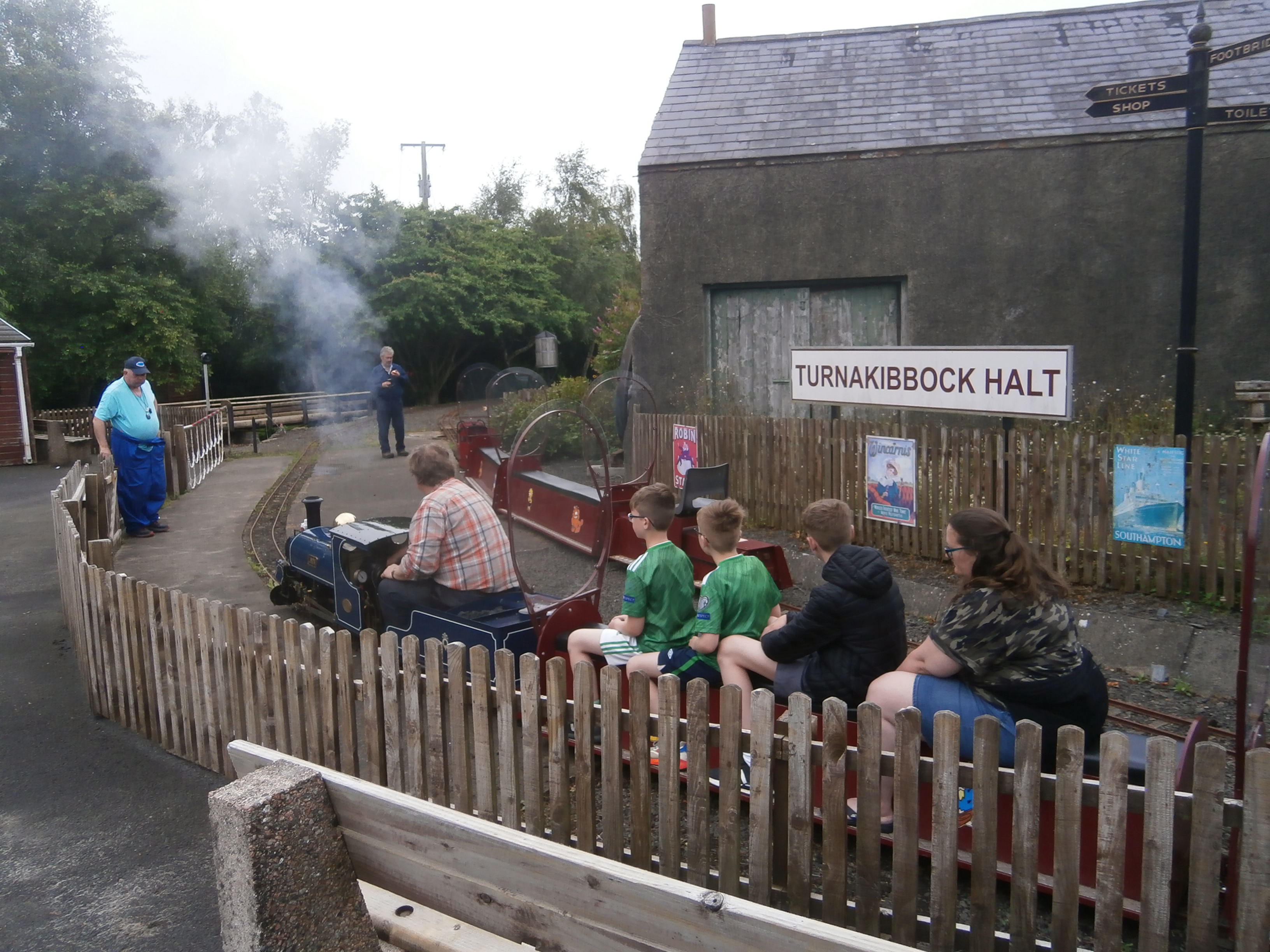 Photo of Turnakibbock Halt on the Damhead Miniature Railway