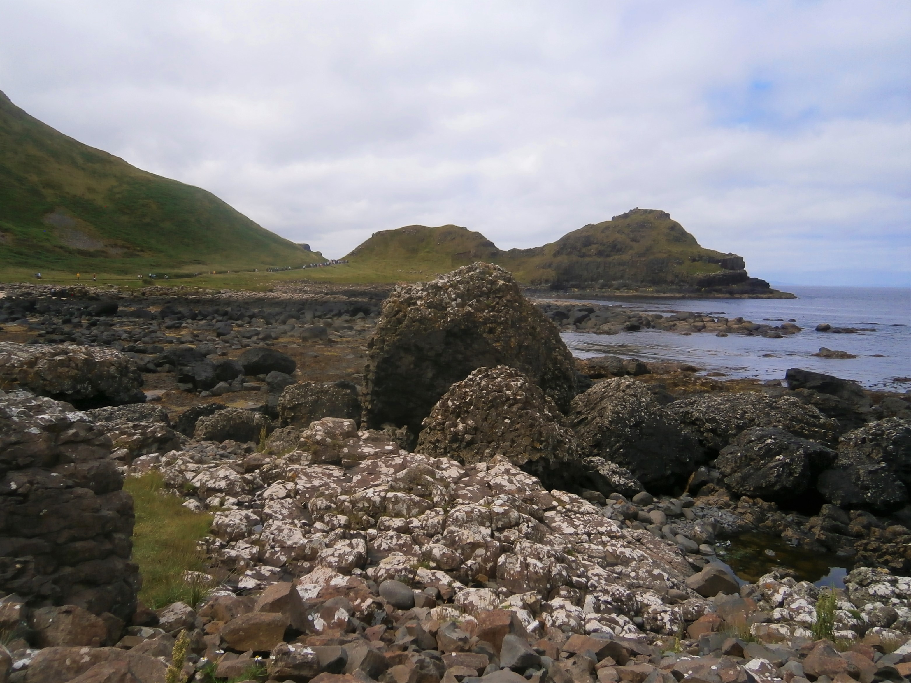 Photo across Bay of the Cow, Giant’s Causeway