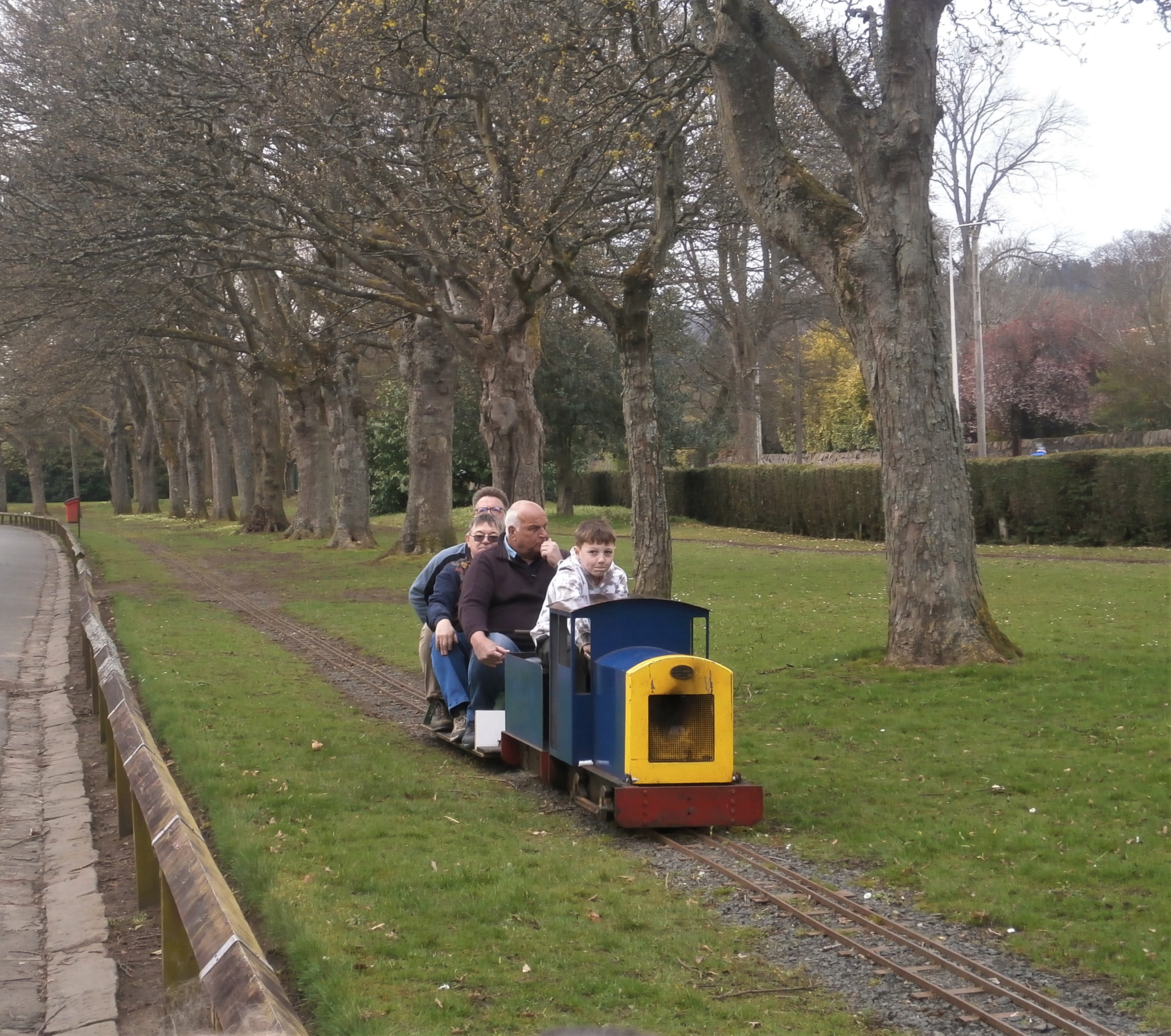 Photo of the train before it failed at Kirkcaldy Miniature Railway