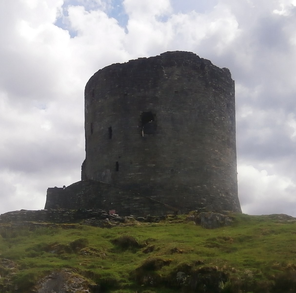 Photo of Llanberis - Dolbadarn Castle