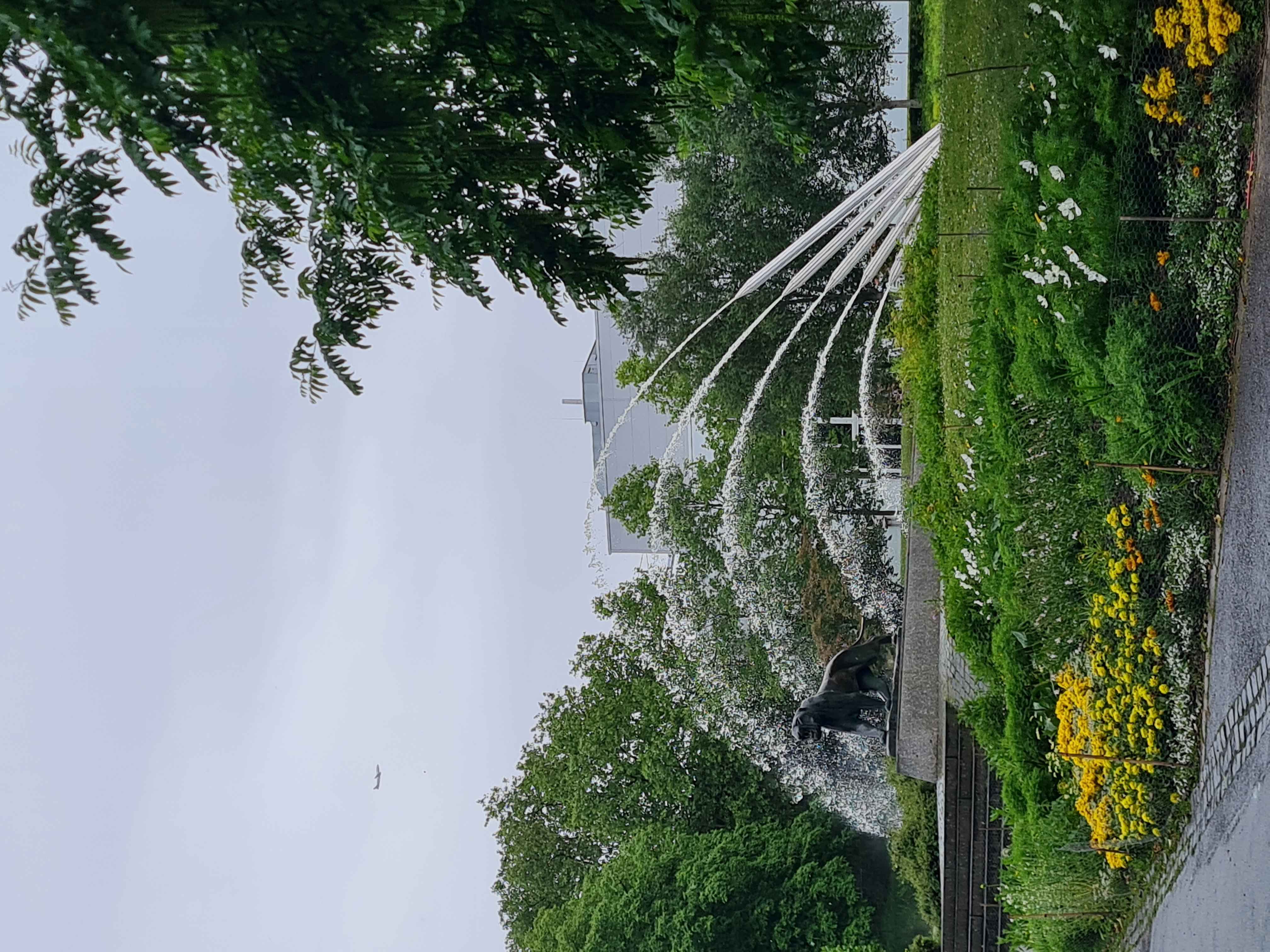 Photo of Panther statue and fountains in Grugapark, Essen